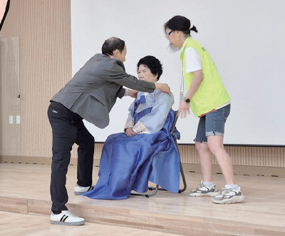 하하 웃는 장수사진